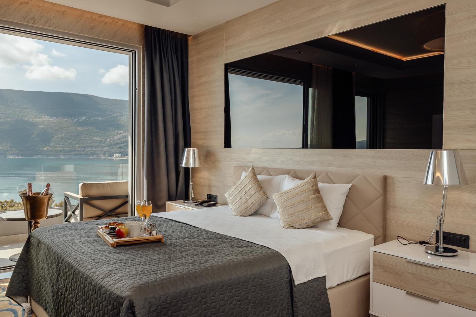 Garni Hotel Kruso Herceg Novi Kültér fotó